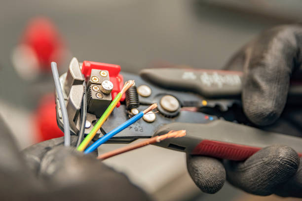 Best Affordable Electrician  in Kronenwetter, WI