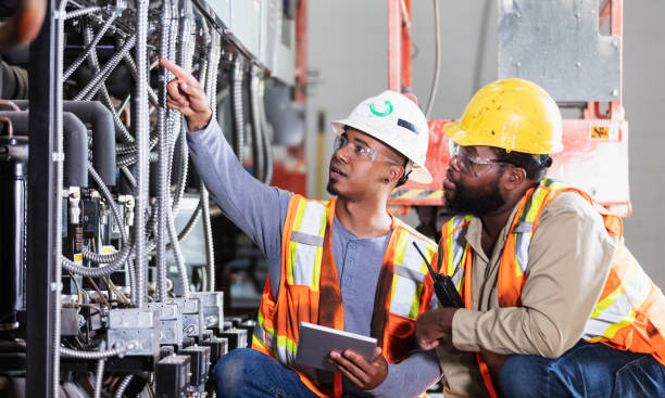 Best Electrical Contractors for Businesses  in Kronenwetter, WI